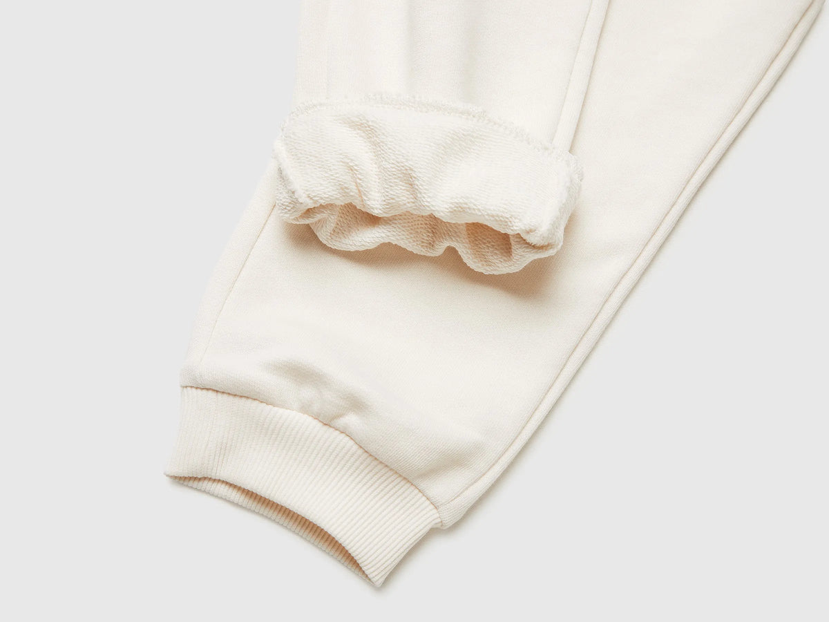 Benetton Creamy white Girls Sweatpants with Logo SKU: 3J68CF02H_00E Image 03