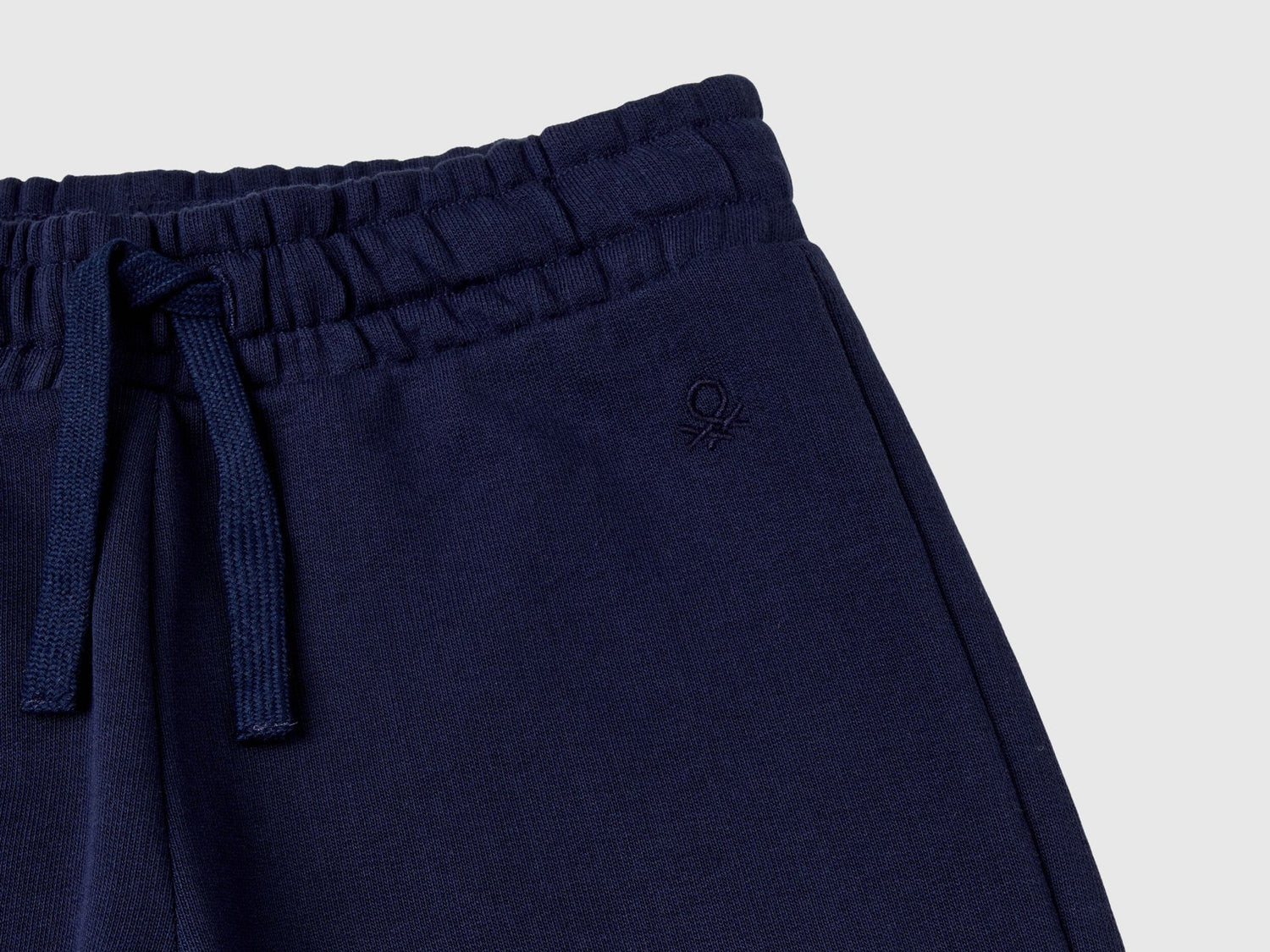 Beneton_Sweatpants with Logo_3J68CF02H_252_03
