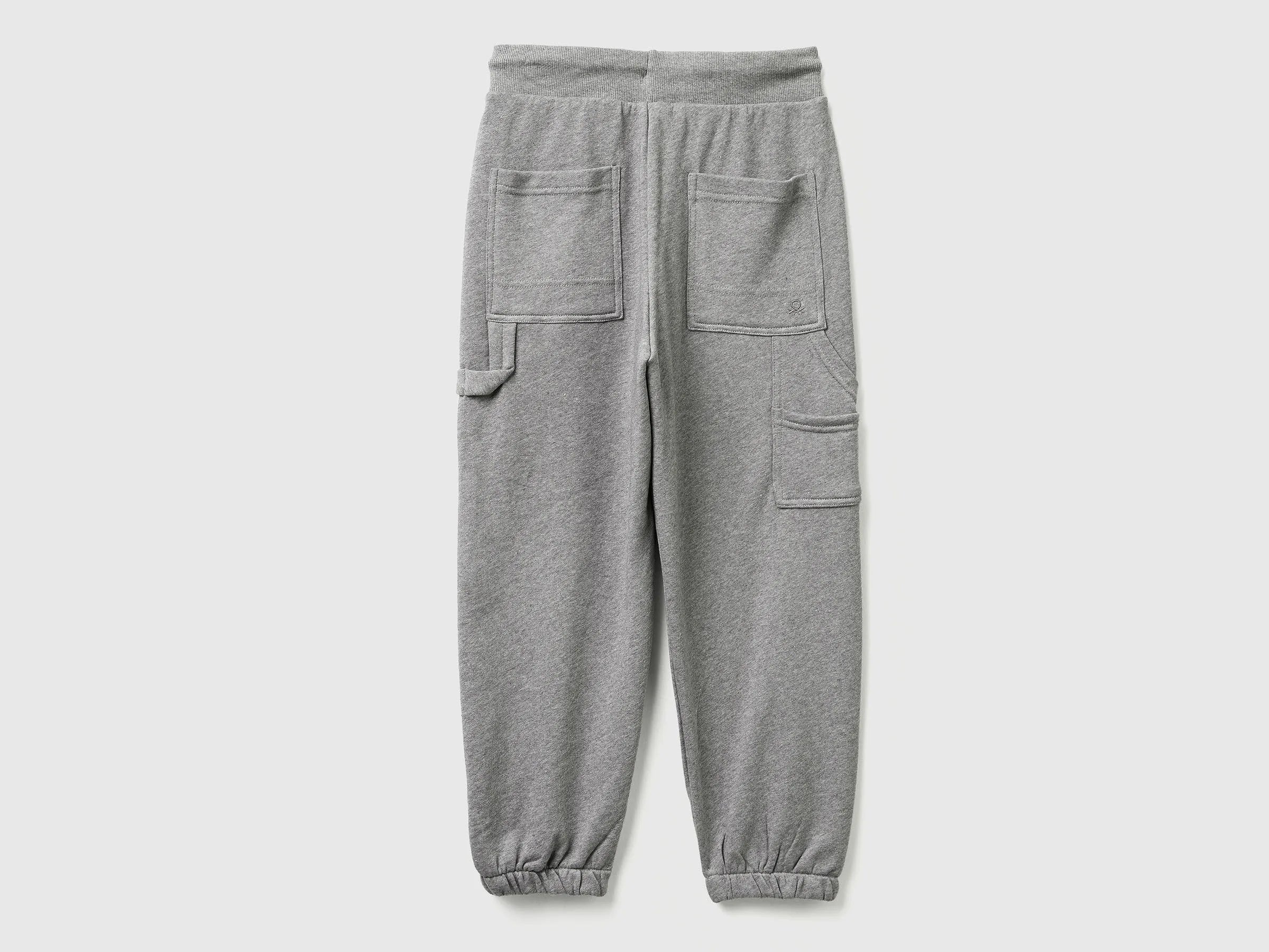 Benetton_Gray_Wide Joggers with Pockets_3J68CF06L_507_02