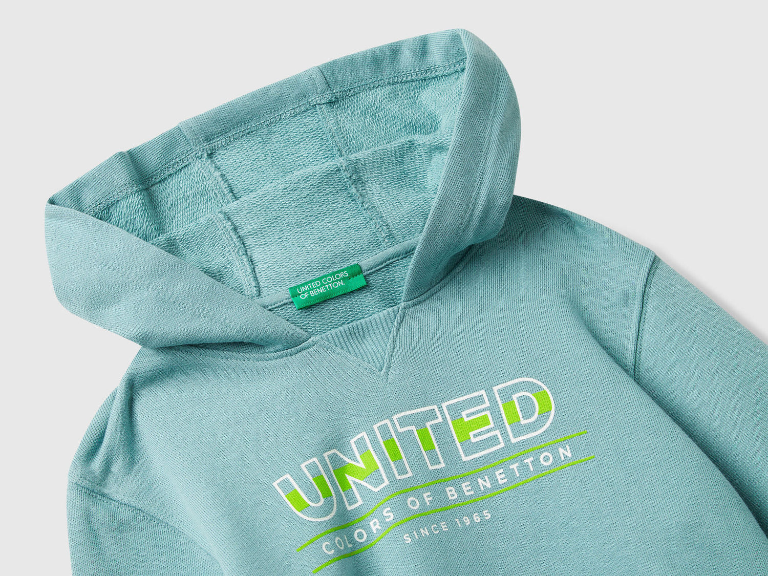 Benetton_Sky Blue_Hoodie with Pocket and Hood_3J68G2014_33K_03