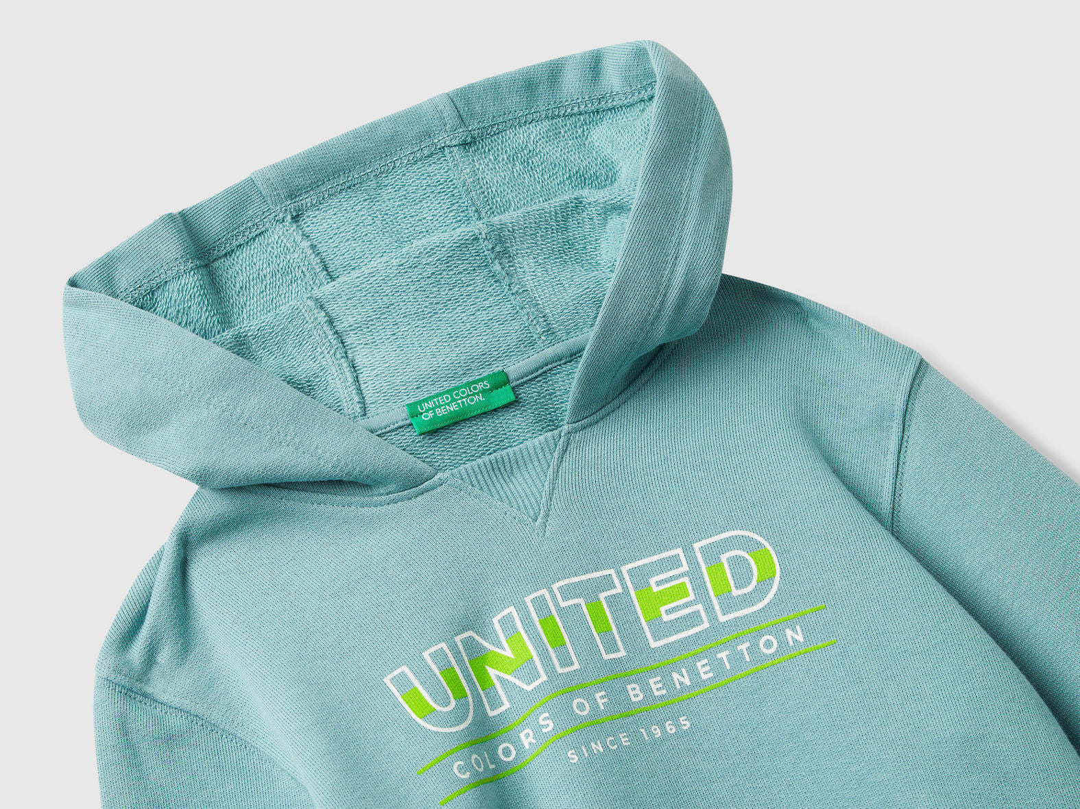 Benetton_Sky Blue_Hoodie with Pocket and Hood_3J68G2014_33K_03