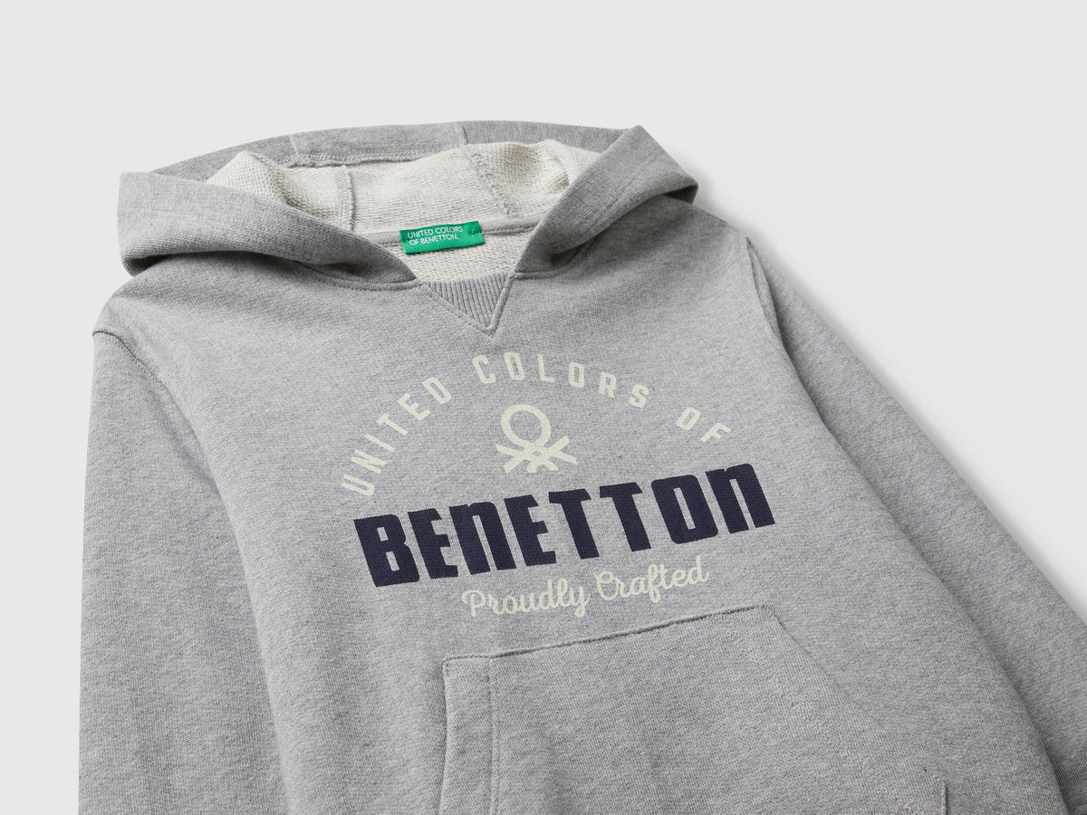 Benetton_Light Gray_Hoodie with Pocket and Hood_3J68G2014_501_03