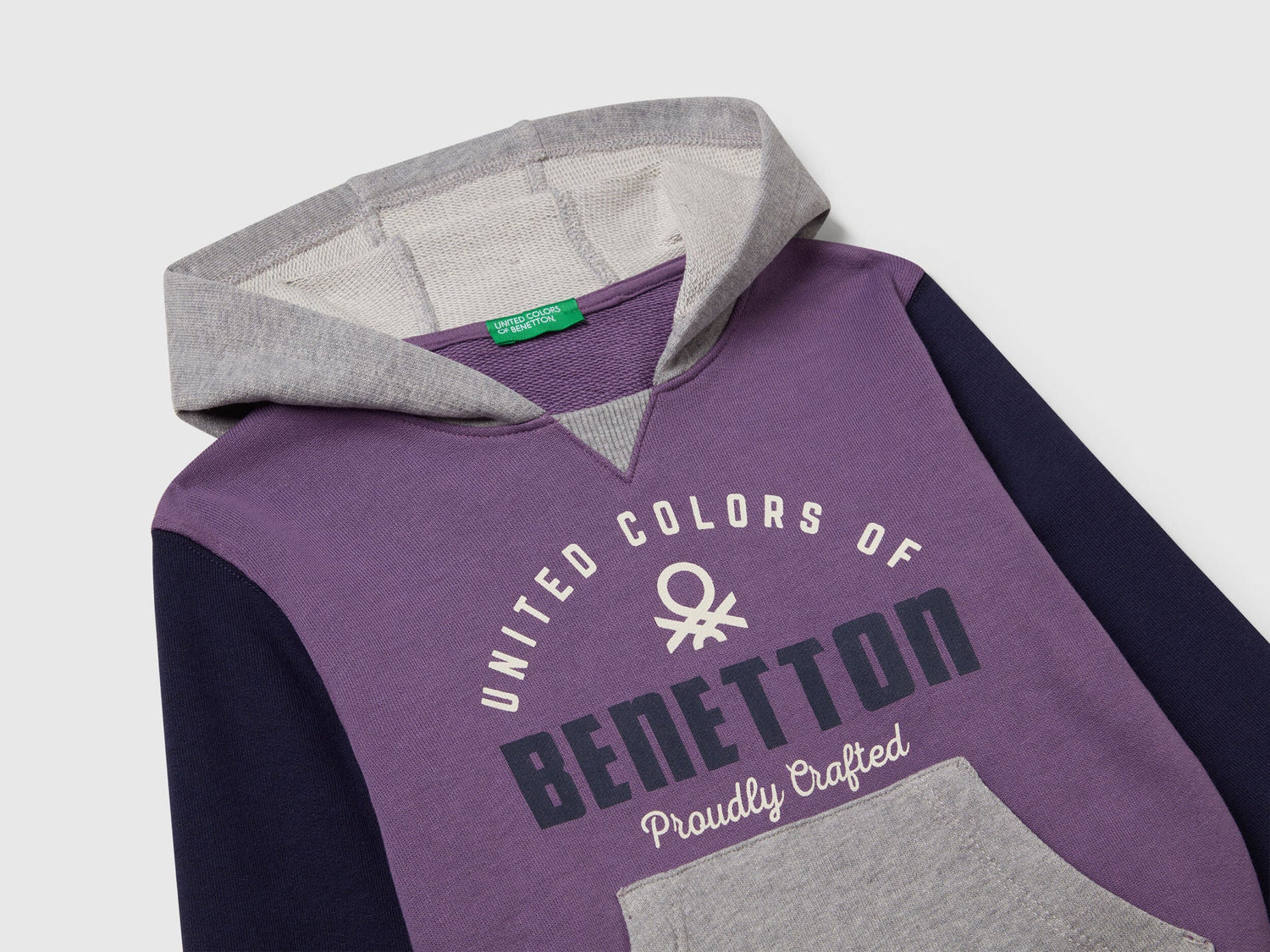 Benetton_Lavender_Hoodie with Pocket and Hood_3J68G2014_903_03