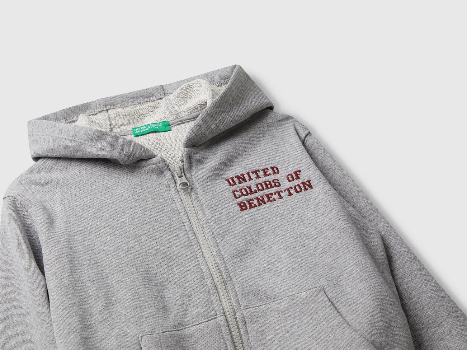 Benetton_Light Gray_Hoodie with Embroidery_3J68G503V_501_03