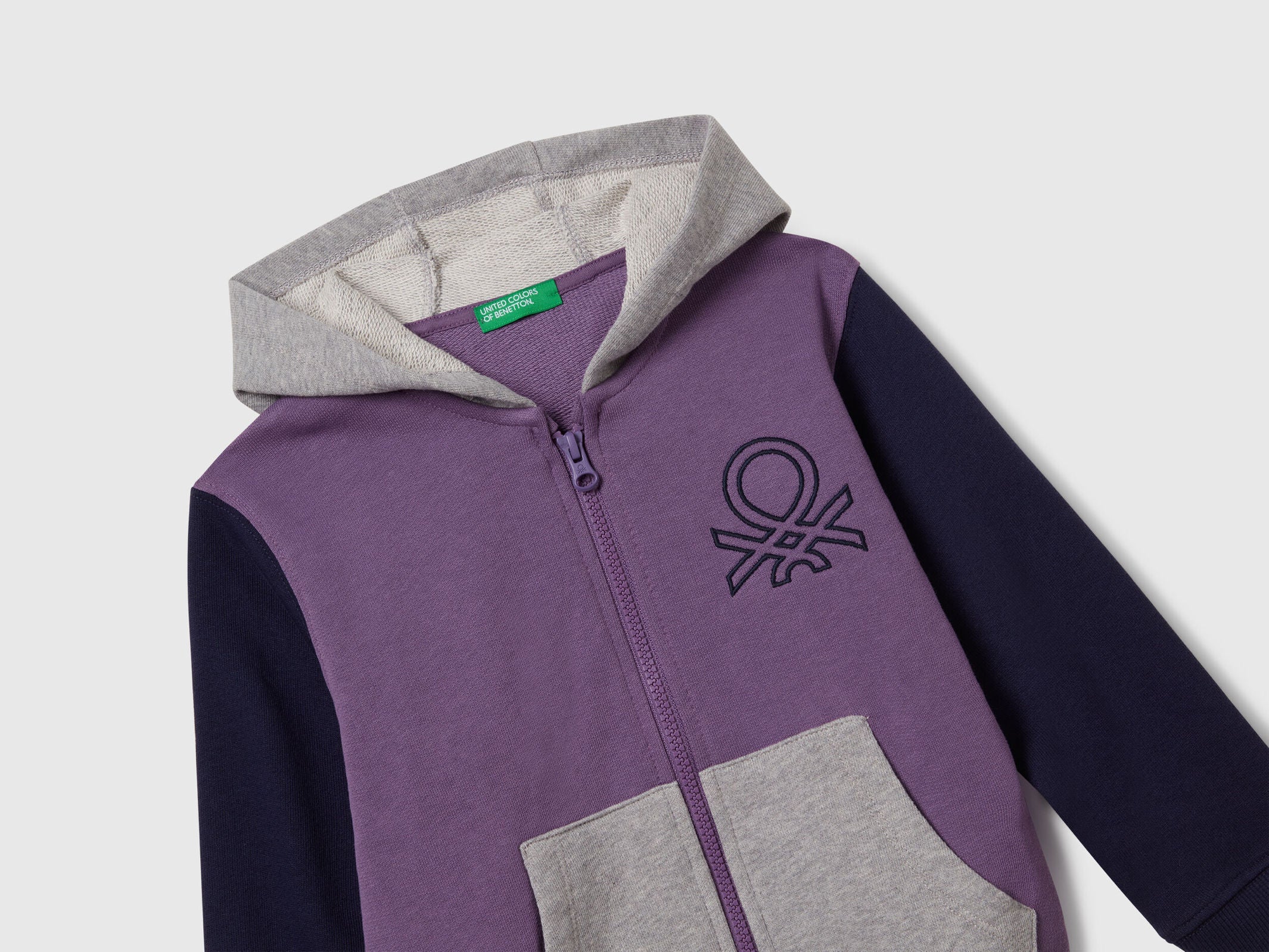 Benetton_Lavender_Hoodie with Embroidery_3J68G503V_903_03