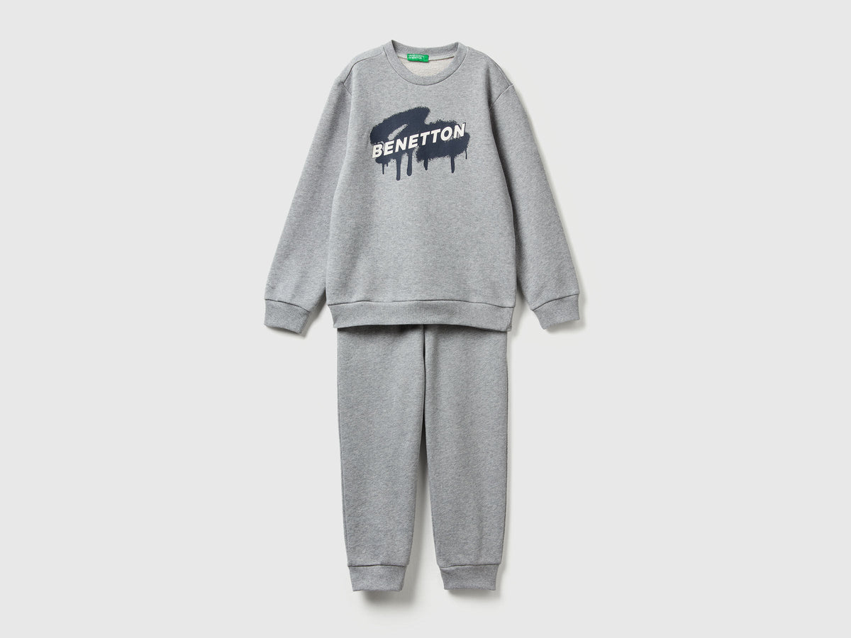 Benetton_Light Gray_Sweat Tracksuit with Logo_3J68GK00S_501_01