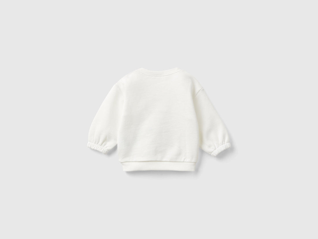 Sweatshirt With Embroidery And Patches In Organic Cotton_3J70A1058_074_02