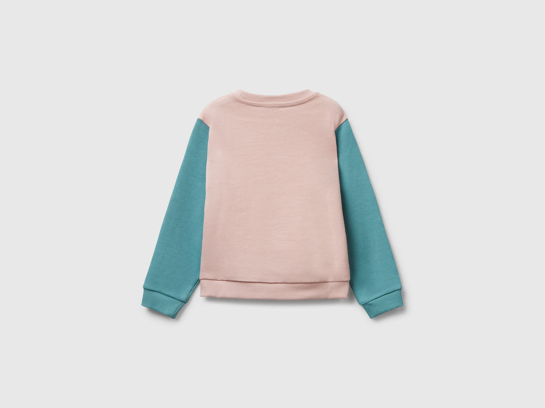 Benetton_Creamy White_Sweatshirt with Glittery Print_3J70G10JR_903_02