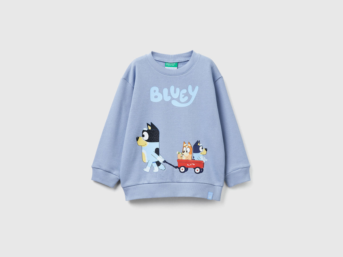 Benetton_Light Blue_Sweatshirt with Bluey Print ©Ludo Studio_3J70G10KF_0W2_01