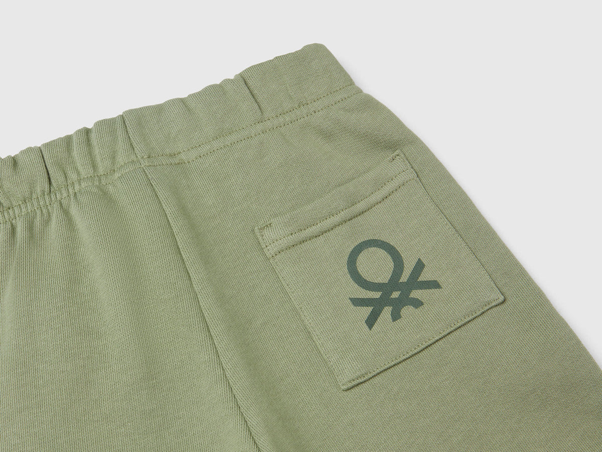 Benetton_Bermuda Shorts in Cotton Fleece_3J70G900P_26K_03
