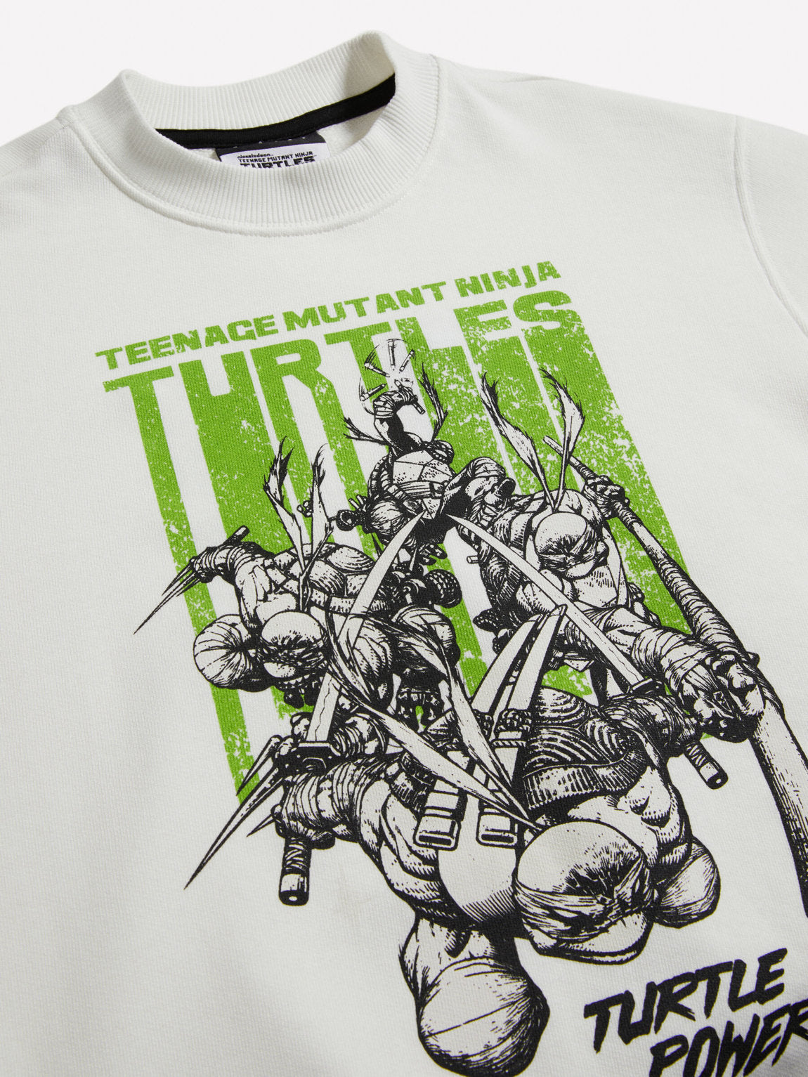 White Sweatshirt with Teenage Mutant Ninja Turtles Print_3J70X104W_074_02