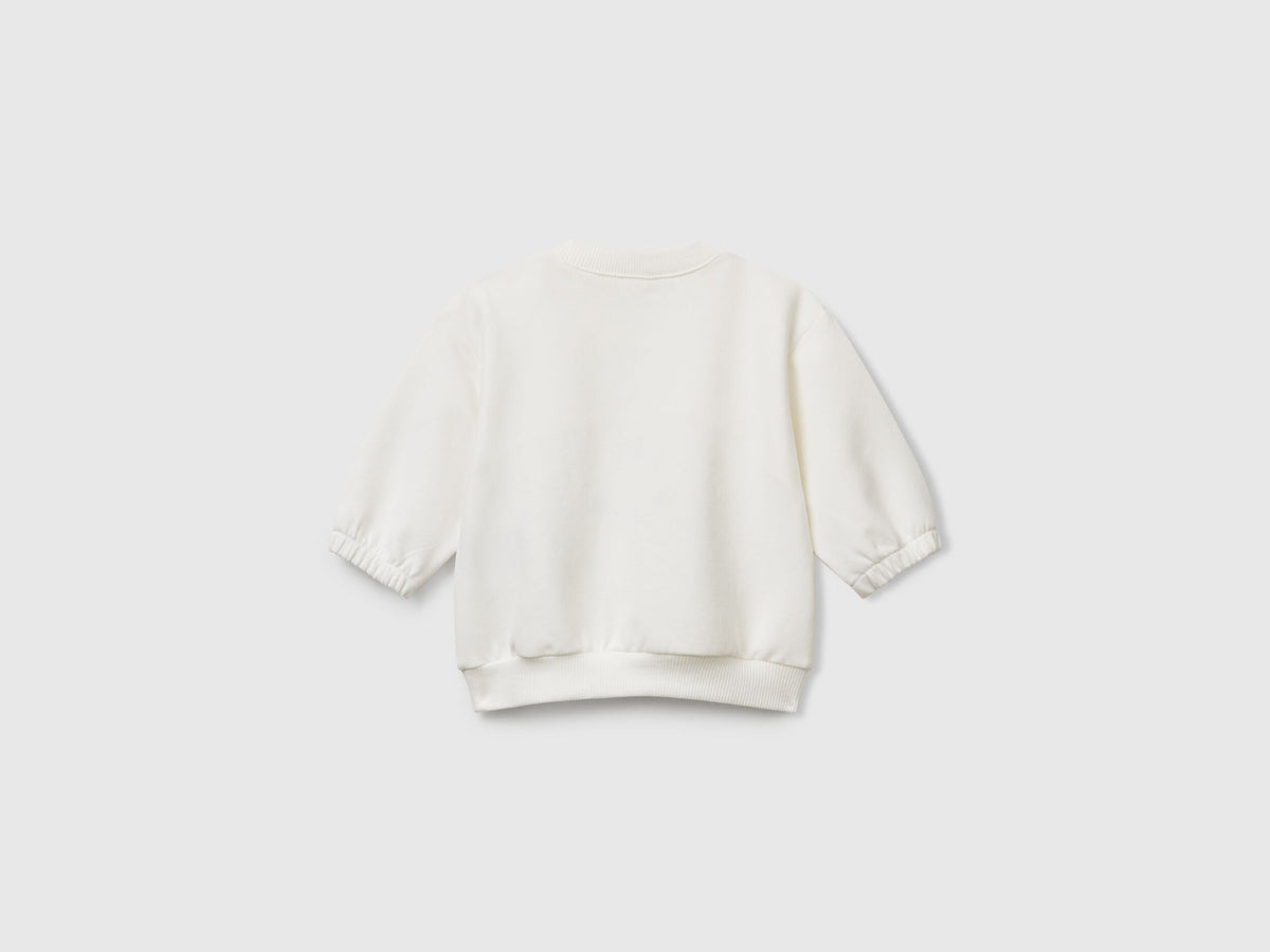Benetton_White_Sweatshirt with Embroidery and Patches_3MDSA1061_074_02