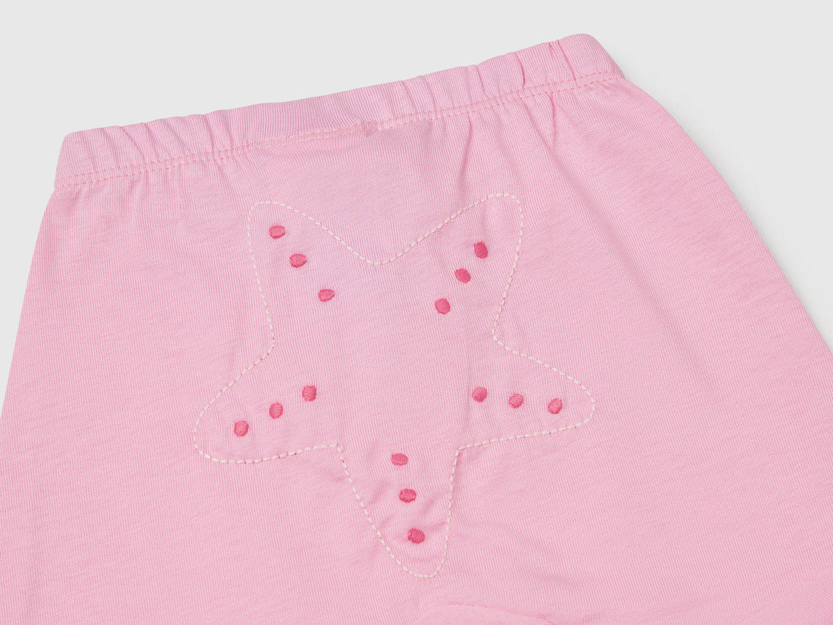 Benetton_Shorts with Patch on The Back_3MI5A900H_34Q_03