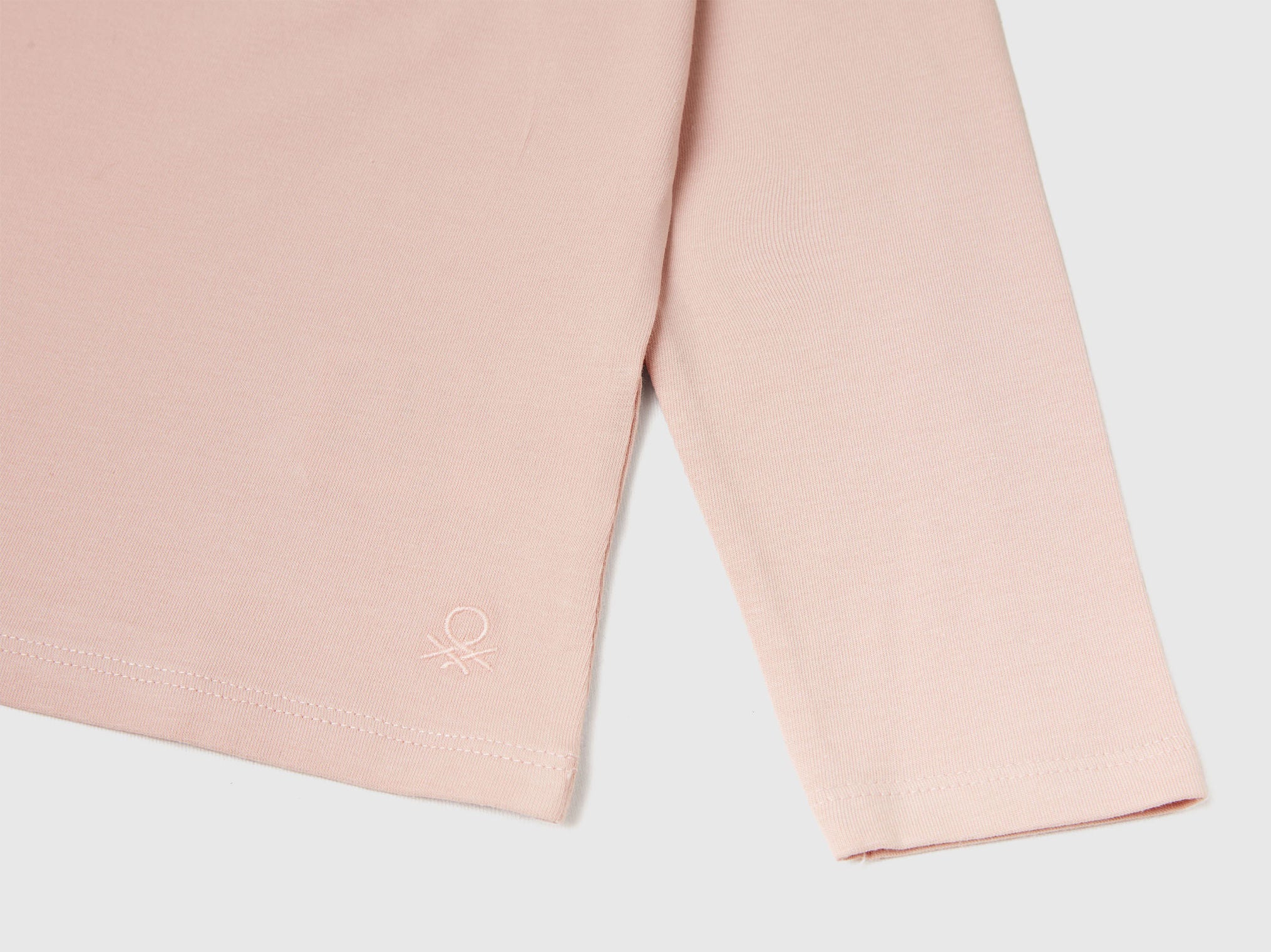 Benetton_Soft Pink_Turtleneck T-Shirt in Stretch Cotton_3P4ZG200D_12U_03