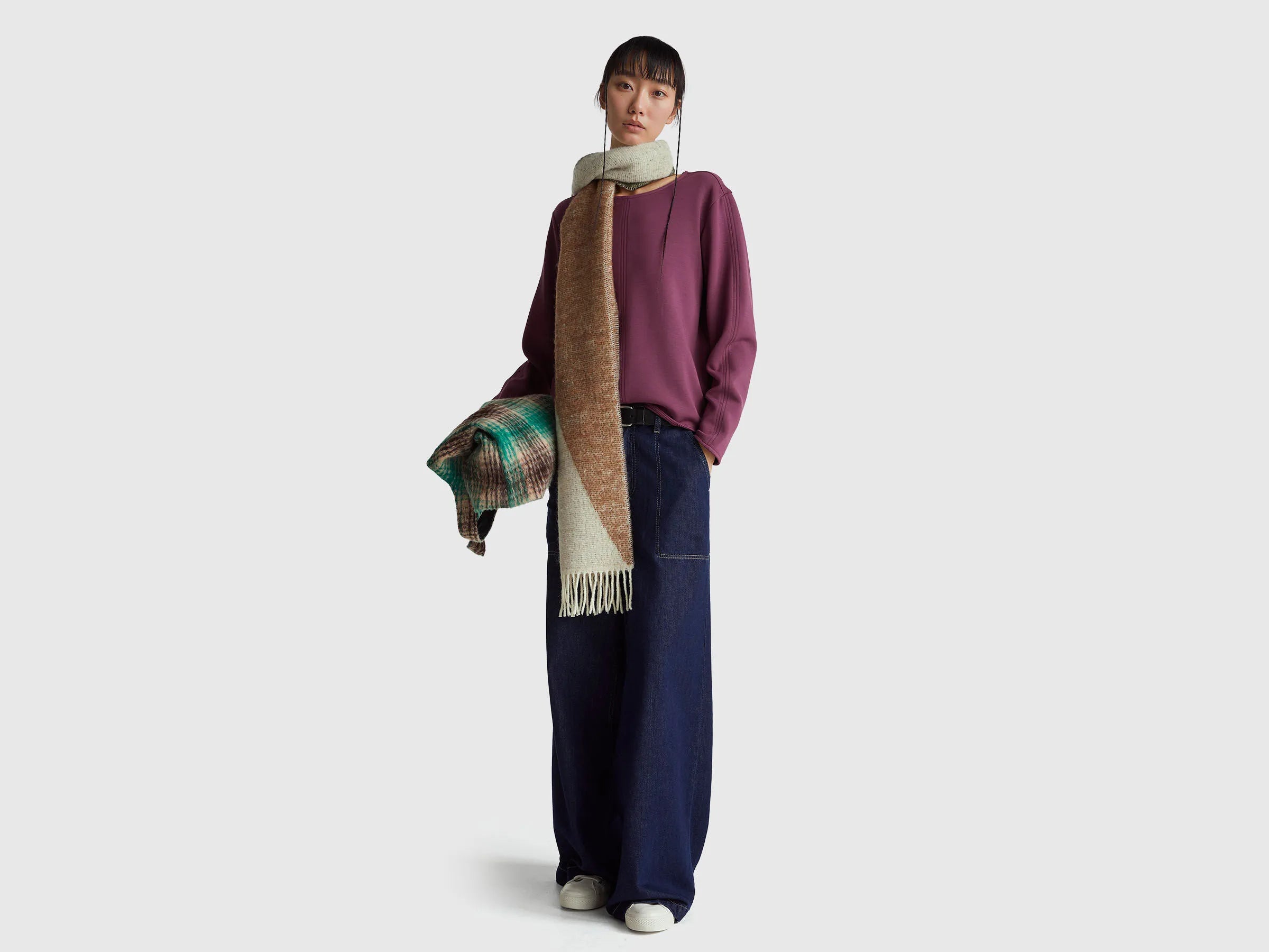 Benetton_Purple_Stretch Modal T-Shirt_3QAFD10AU_1D3_03