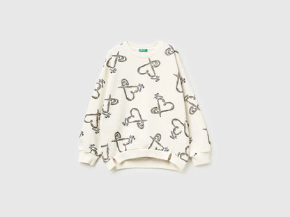 Benetton_Creamy White_White Sweatshirt with Heart Print_3QHCC10RS_69Q_01