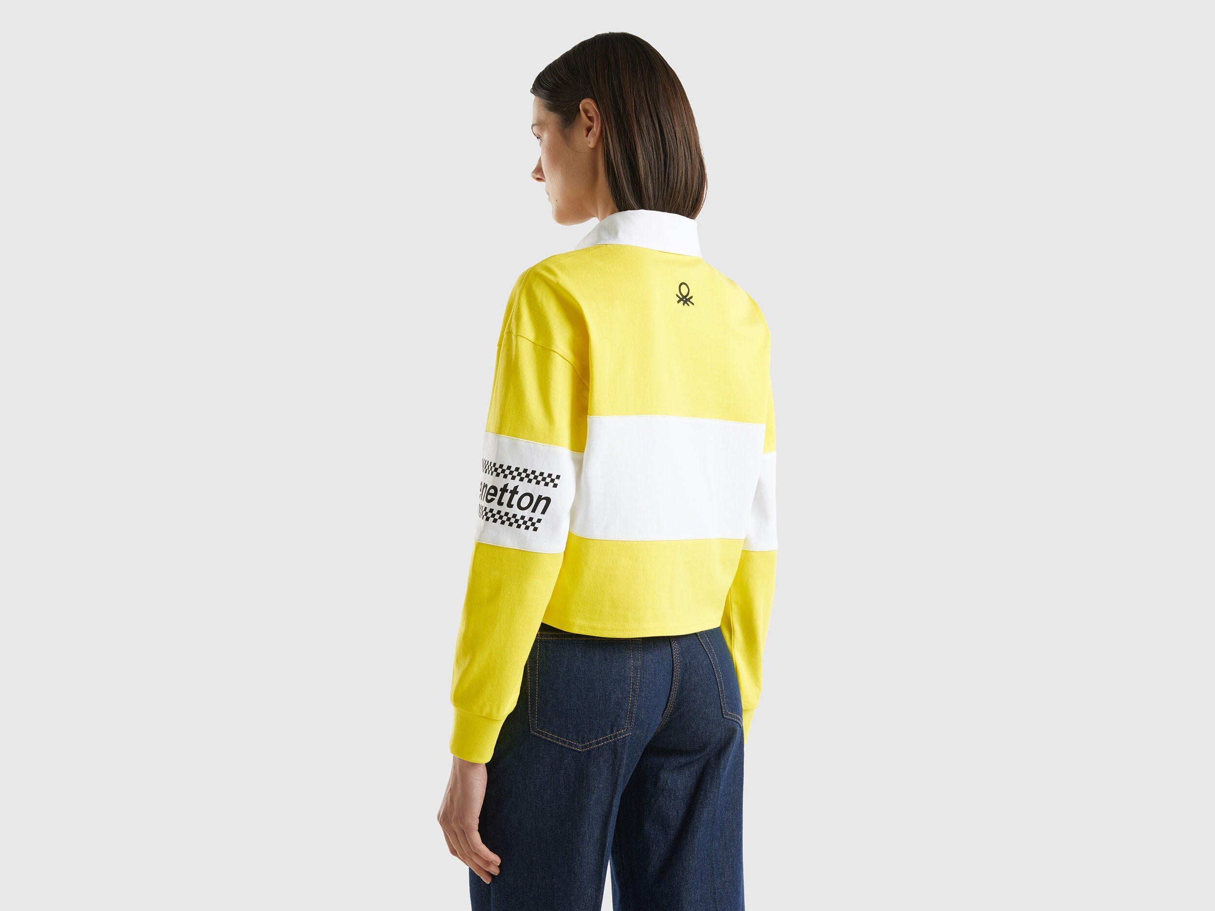 Cropped Yellow Polo With Patch And Prints_3QZ3D300J_23D_02