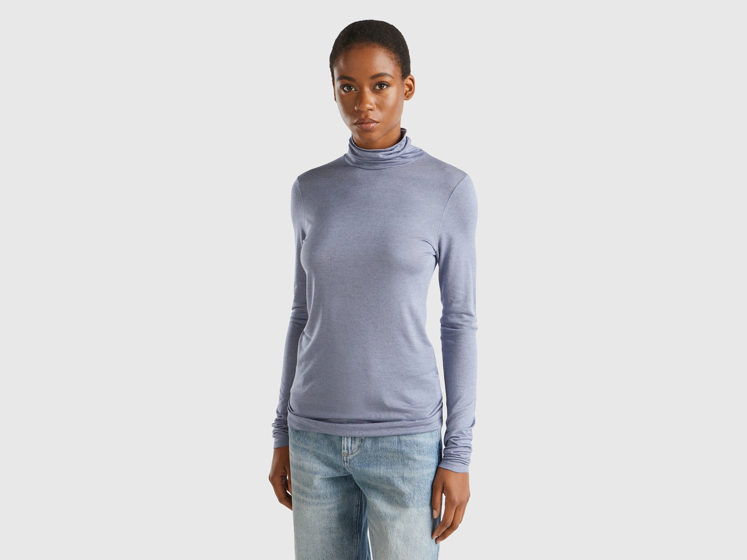 Turtleneck T-Shirt in Viscose and Cashmere Blend_3R0KD2013_7H2_01