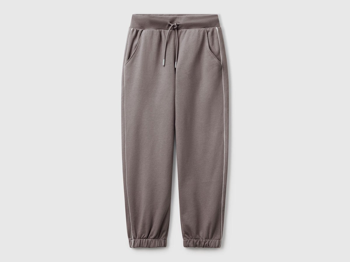 Benetton_Comfort Fit Sweatpants_3UNICF060_00W_01