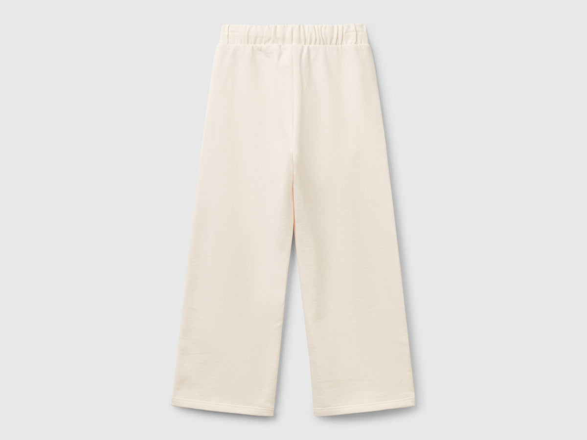 Benetton_Loose Fit Sweatpants_3UNICF061_0R2_02
