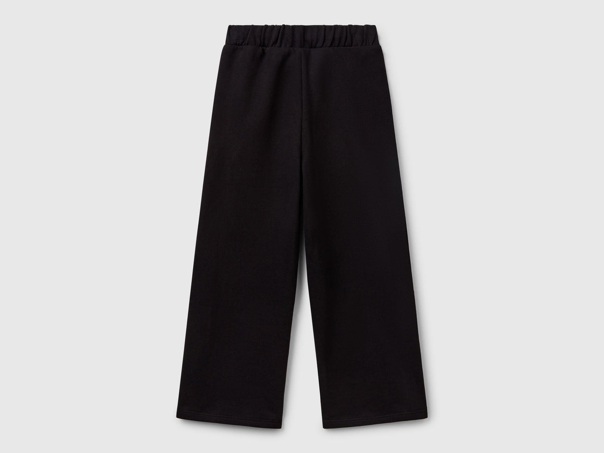 Benetton_Loose Fit Sweatpants_3UNICF061_100_02