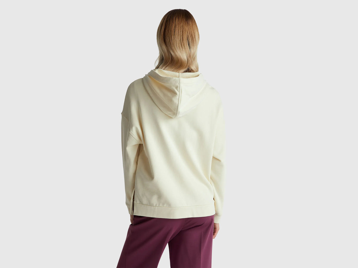 Benetton_Creamy White_100% Cotton Sweatshirt with Zip and Hood_3UNID500R_3C9_02