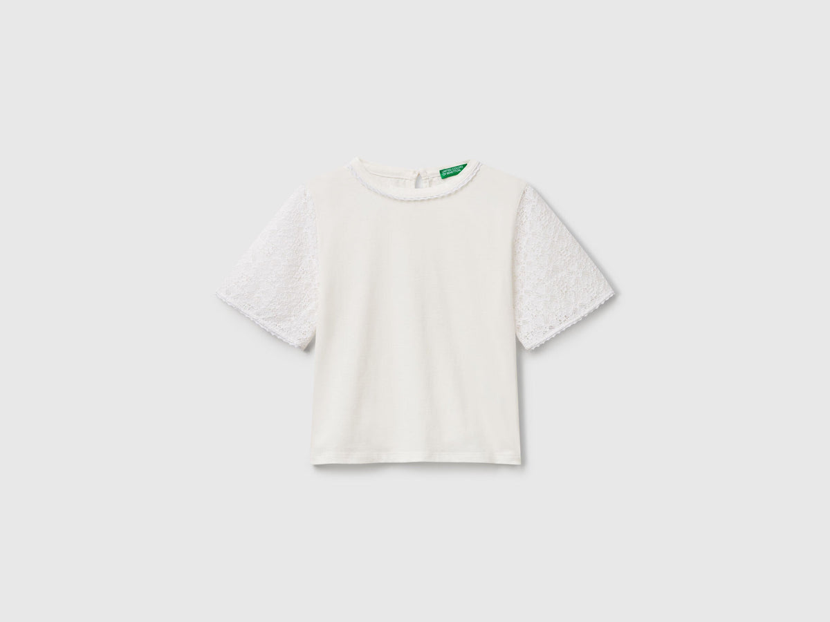 Benetton_T-Shirt with Lace Sleeve_3WYWC10O6_901_01