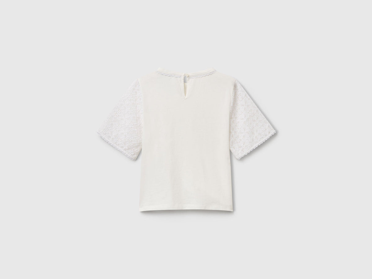 Benetton_T-Shirt with Lace Sleeve_3WYWC10O6_901_02