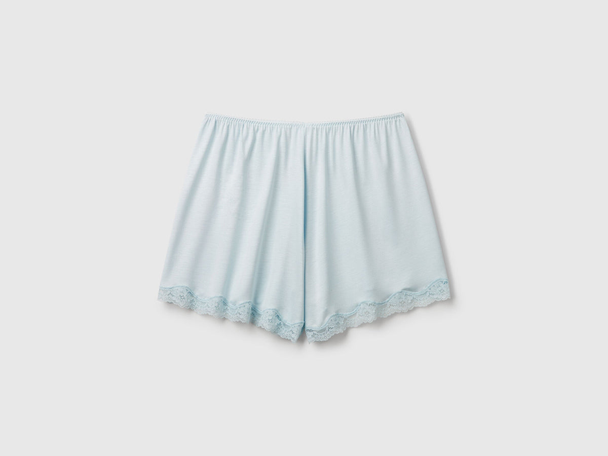 Benetton_Flowy Shorts with Lace_3Z123900V_25G_05