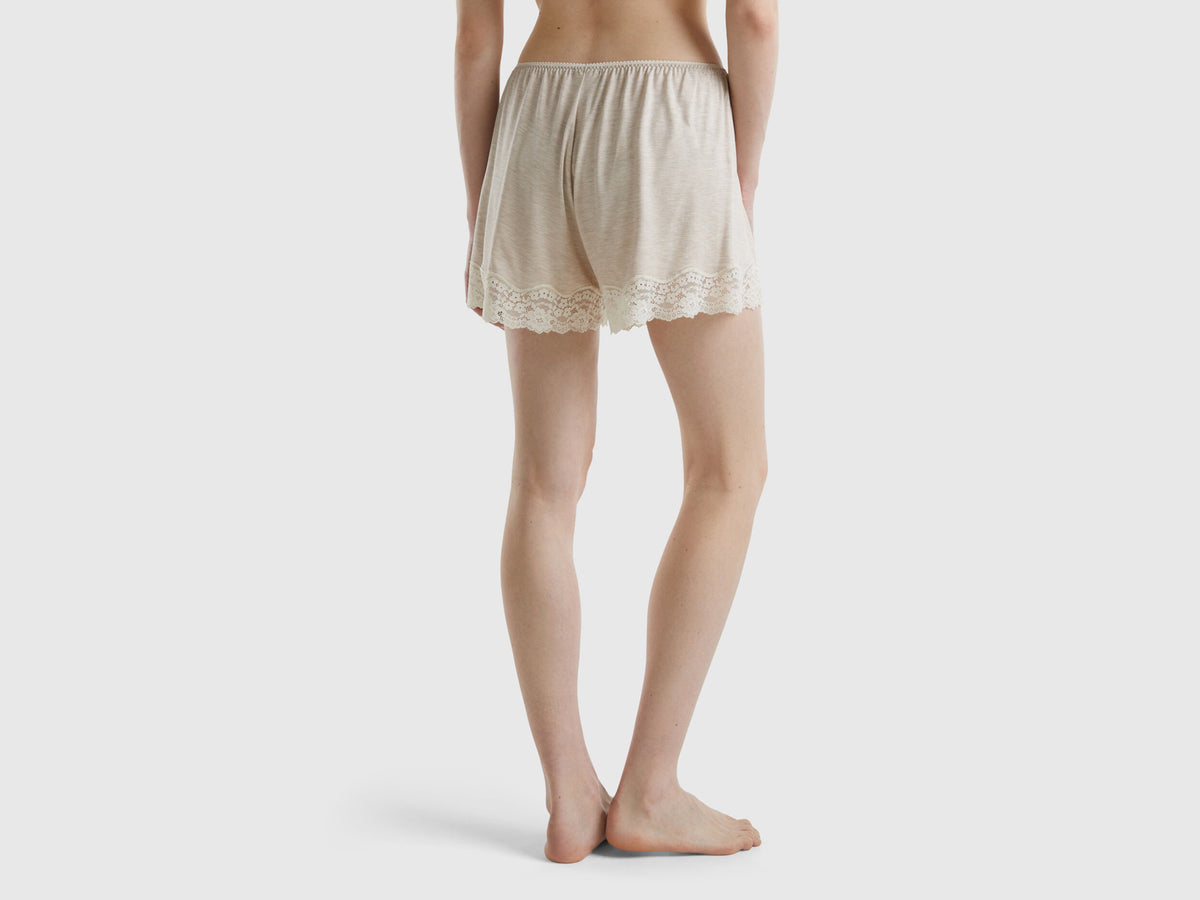 Flowy Shorts with Lace_3Z1239170_729_02