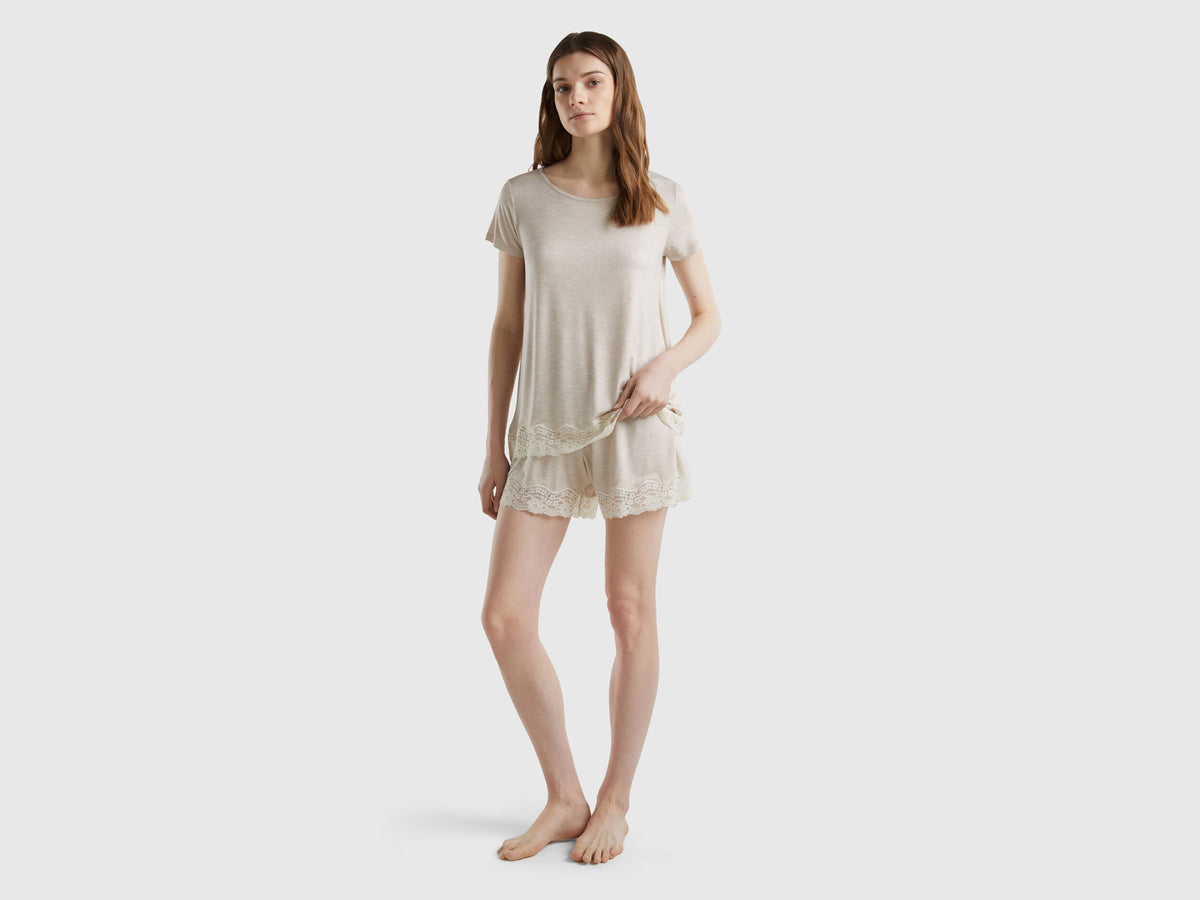 Flowy Shorts with Lace_3Z1239170_729_03