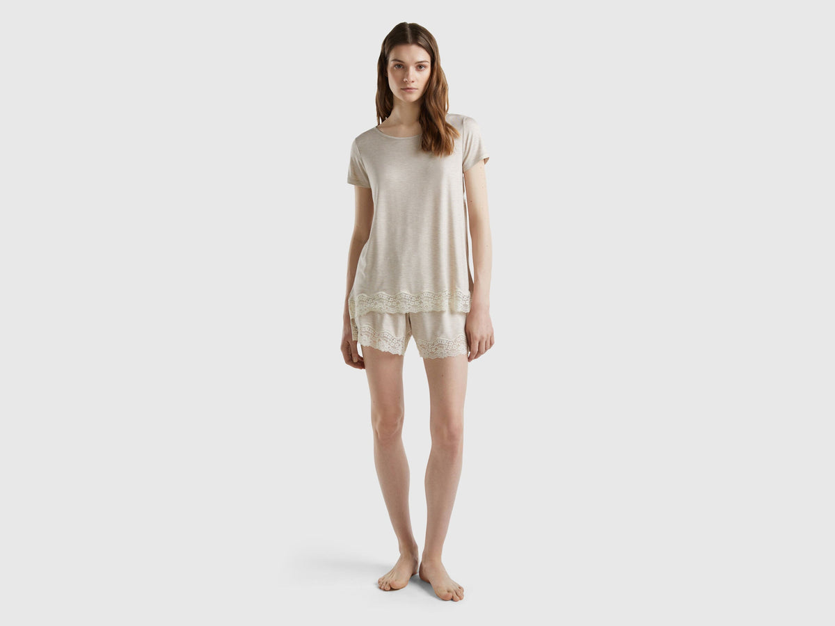 Benetton_Short Sleeve T-Shirts with Lace_3Z123M314_729_03