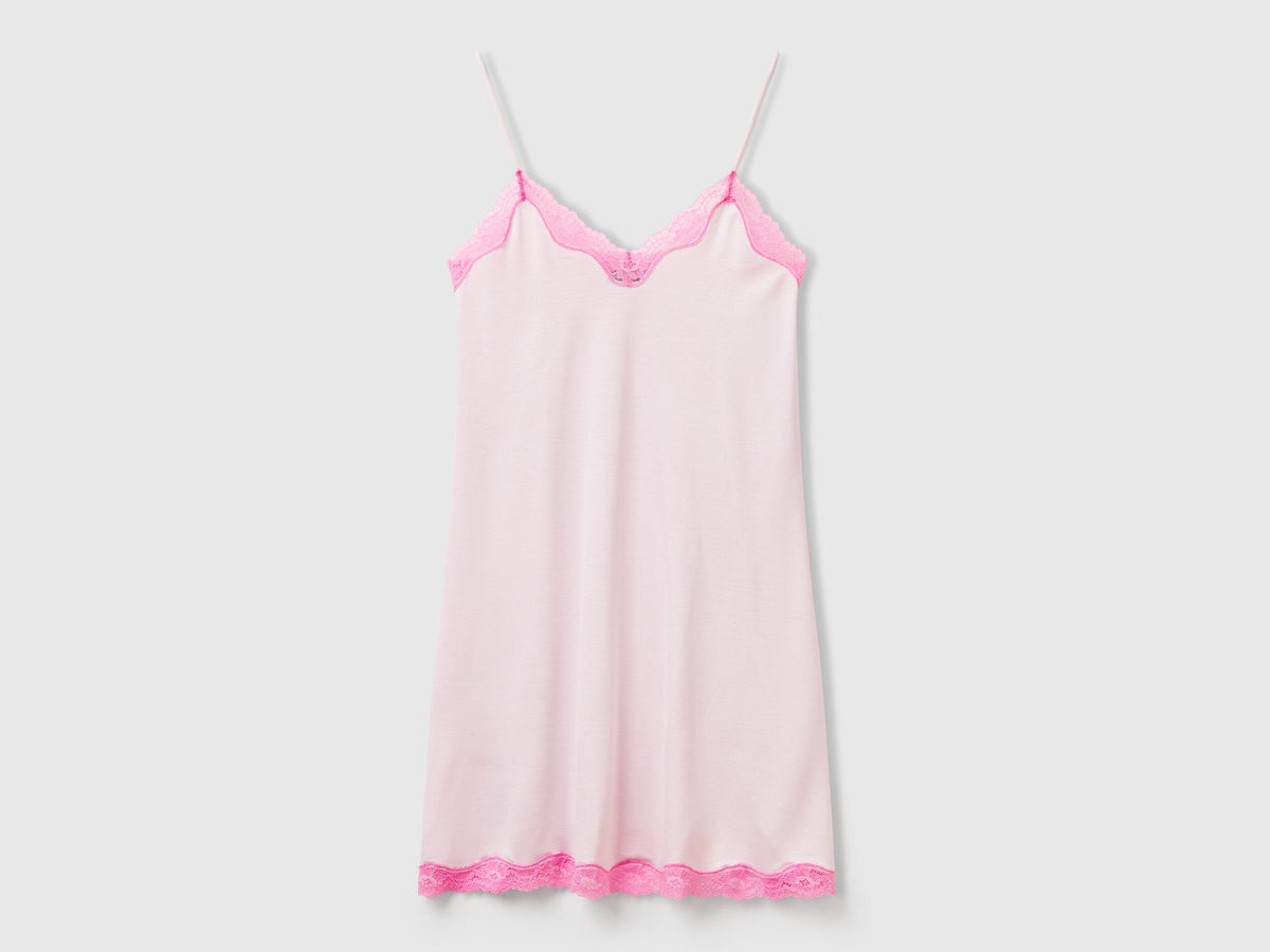 Benetton_Nightshirt with Lace Details_3Z123V00I_24Z_03