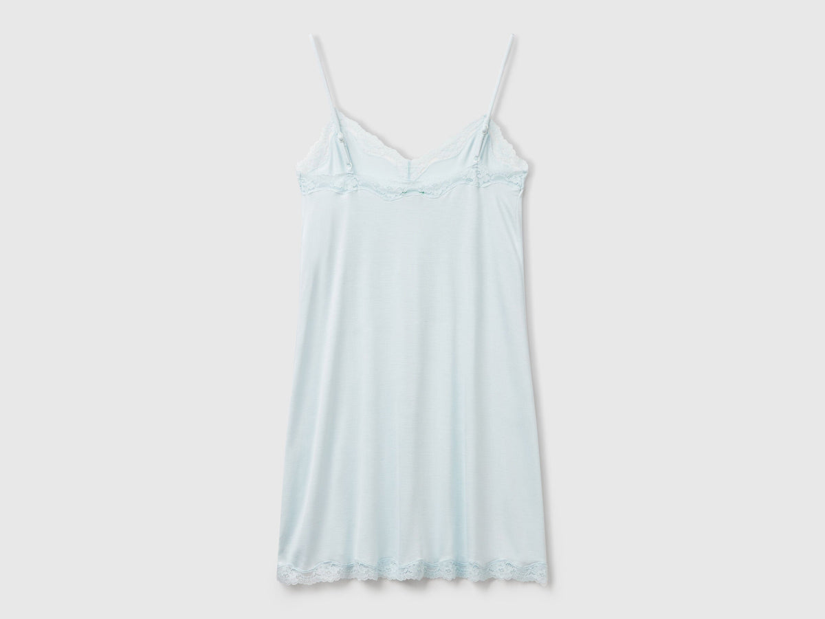 Benetton_Nightshirt with Lace Details_3Z123V00I_25G_04