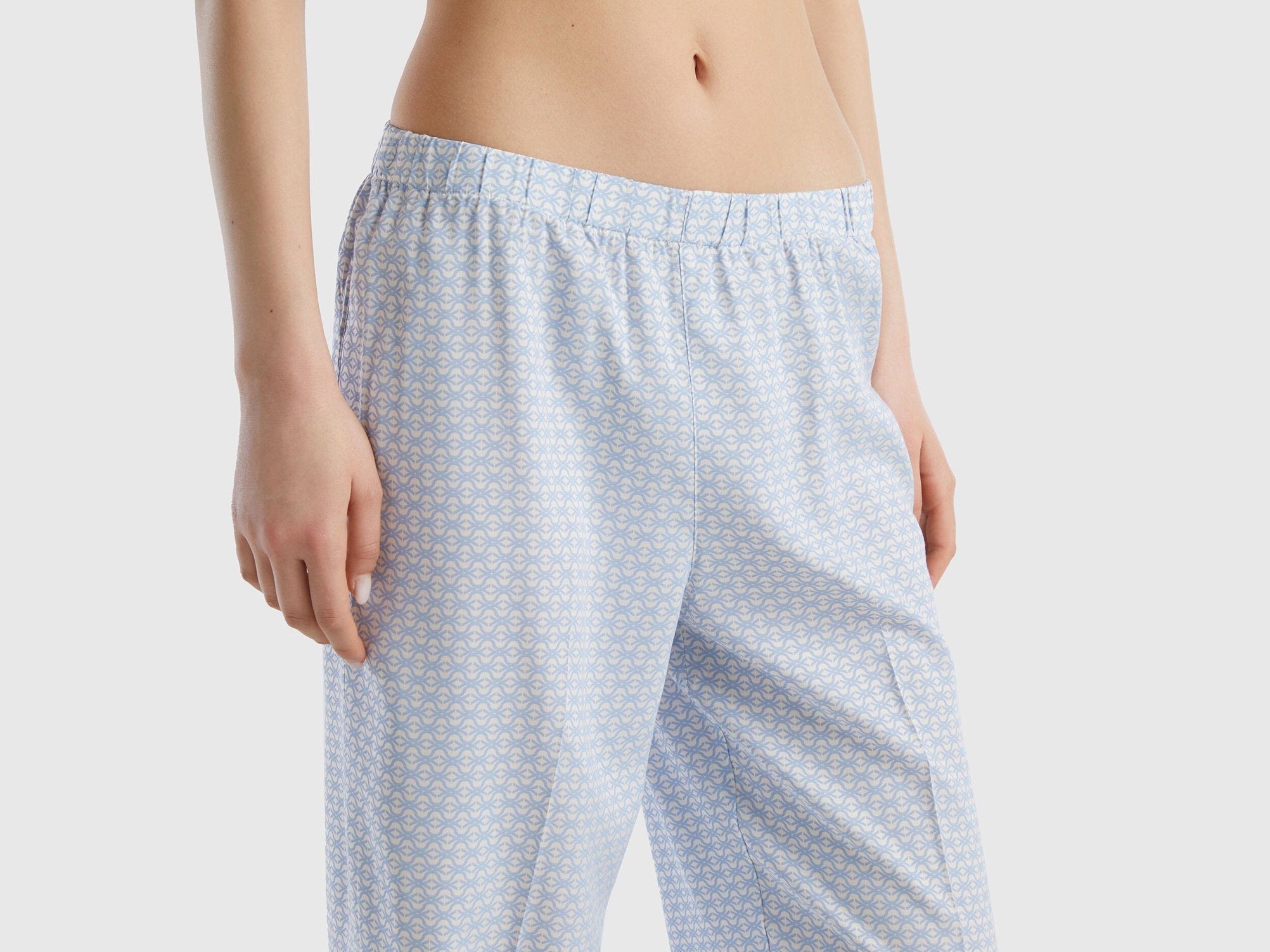 Monogram Pyjamas In Sustainable Viscose_41HH3P00E_61R_03