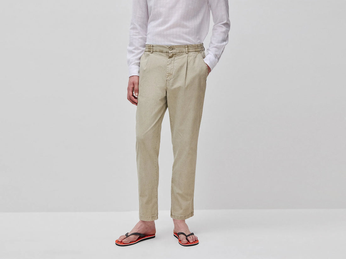 Benetton Light green Men Carrot-Fit Chinos SKU: 44L0UF068_6W9 Image 02