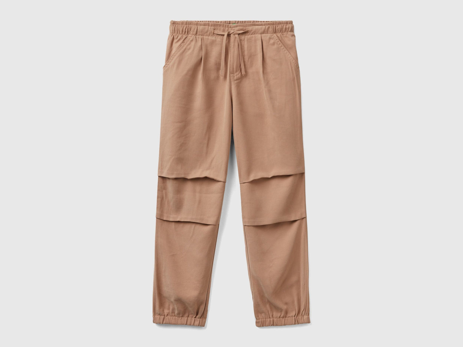 Parachute Trousers With Drawstring_45ZZCF030_193_01