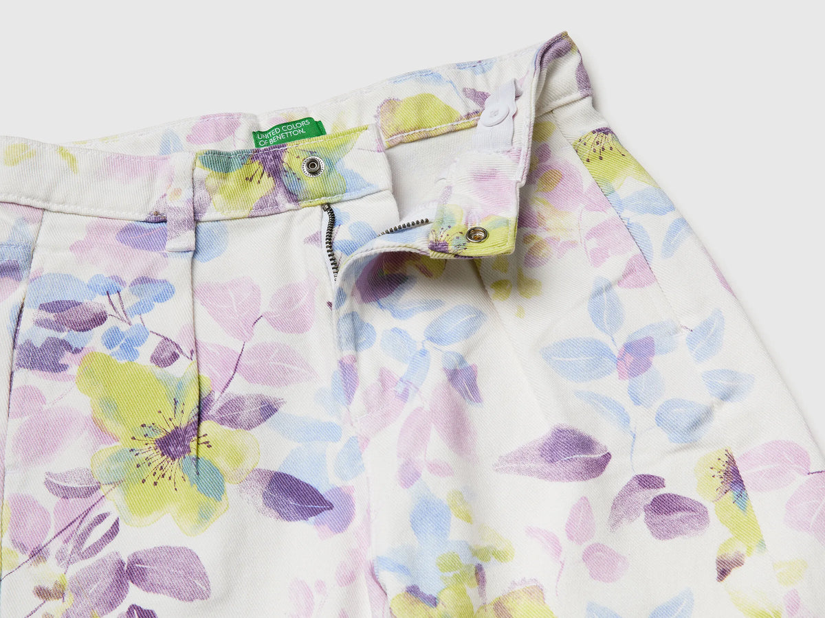 Benetton White Girls Baggy Fit Floral Trousers SKU: 47PPCF05S_67P Image 03