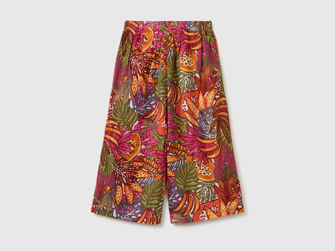 Benetton Multi-color Girls 3/4 Length Trousers with Knot SKU: 49MYGF033_70J Image 02