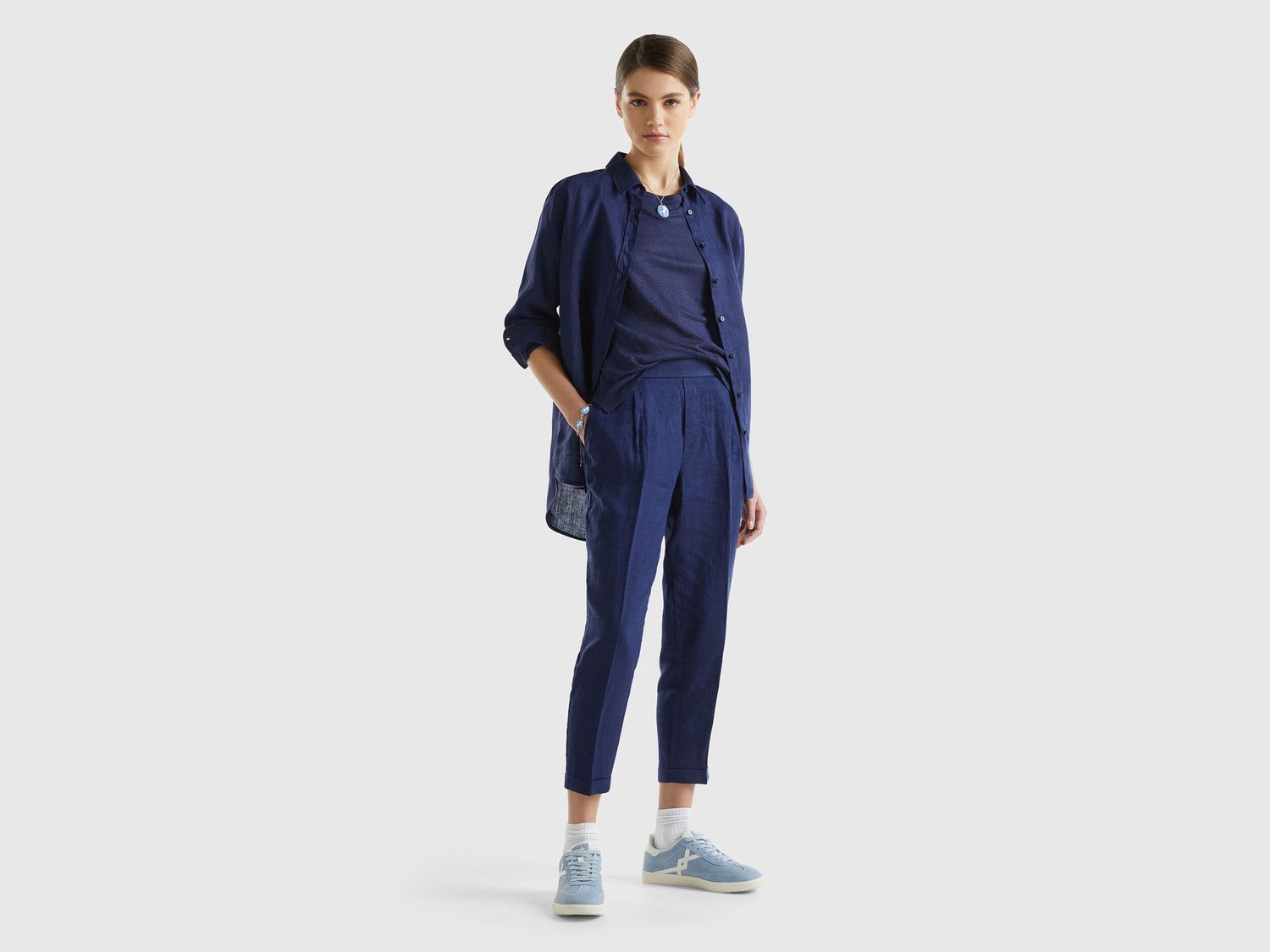 Benetton_Cropped Trousers in 100% Linen_4AGH558X5_252_01