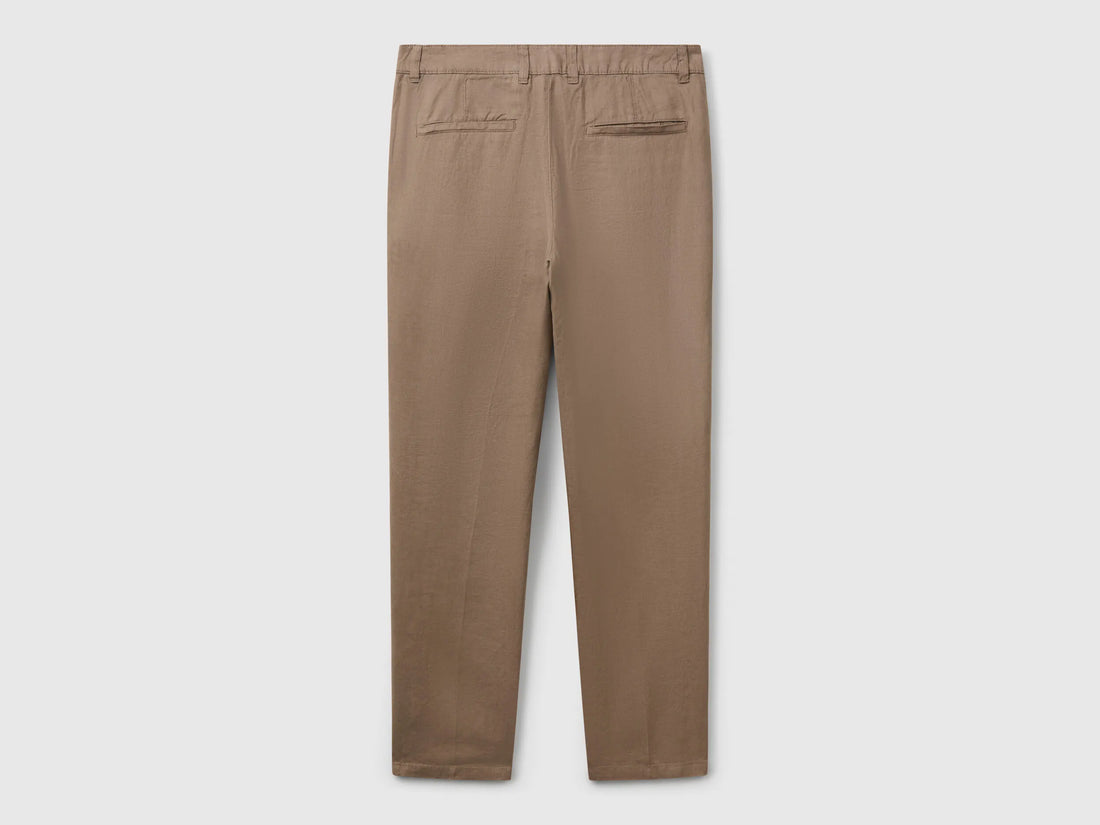 Benetton Brown Men Chinos in Pure Linen SKU: 4AGH55HW8_04B Image 02