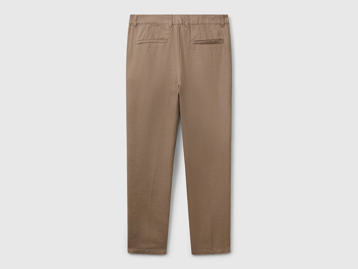 Benetton Brown Men Chinos in Pure Linen SKU: 4AGH55HW8_04B Image 02