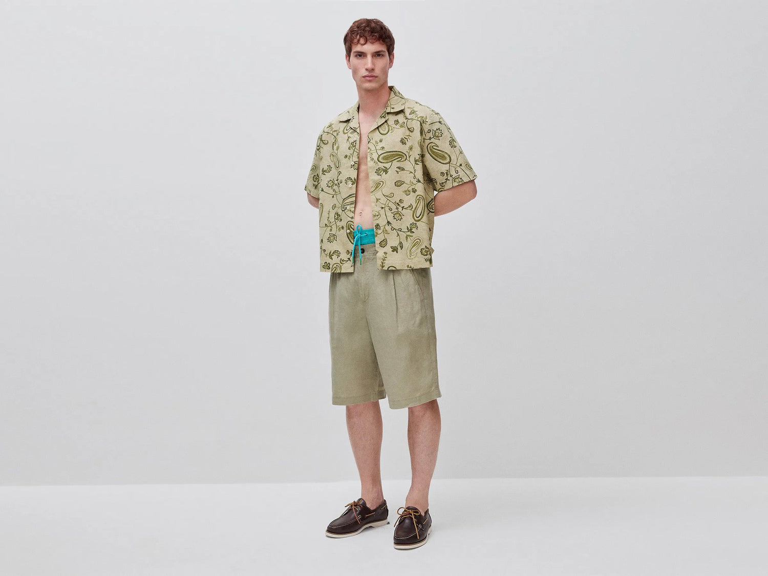 Benetton Light green Men Pure Linen Bermuda Shorts SKU: 4AGHU900Z_0W9 Image 01