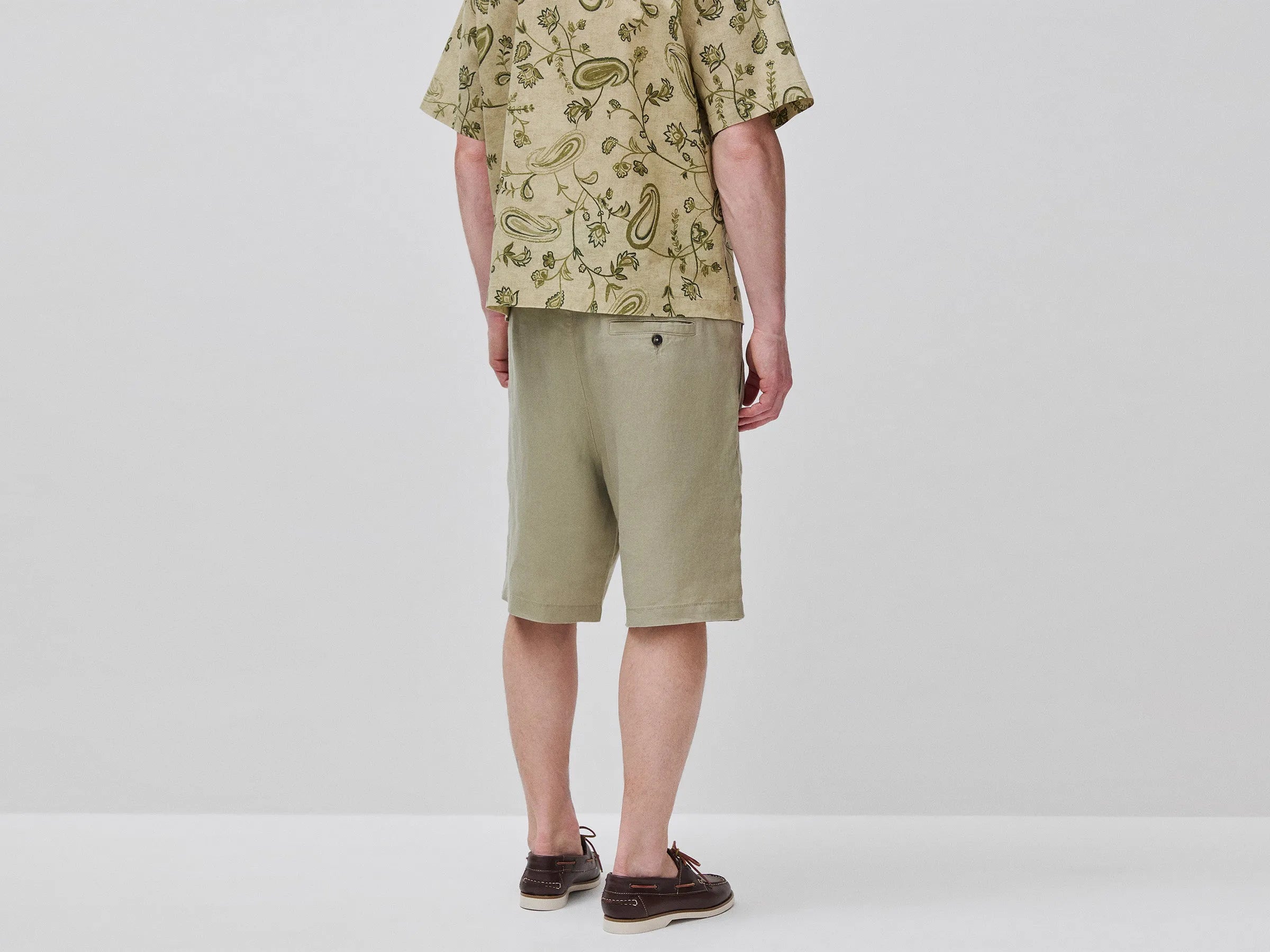 Benetton Light green Men Pure Linen Bermuda Shorts SKU: 4AGHU900Z_0W9 Image 03