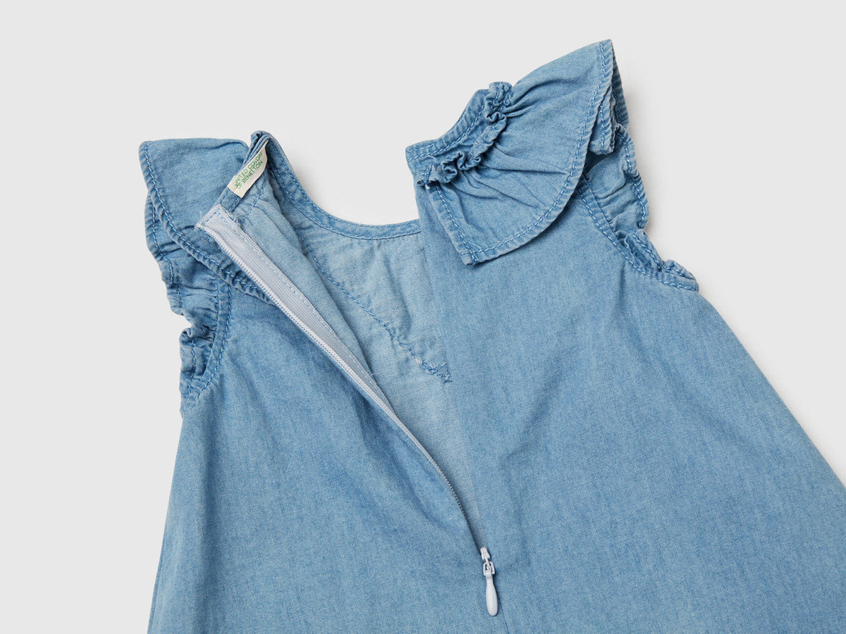 Benetton_Chambray Dress with Frill_4DHJAV00P_902_03