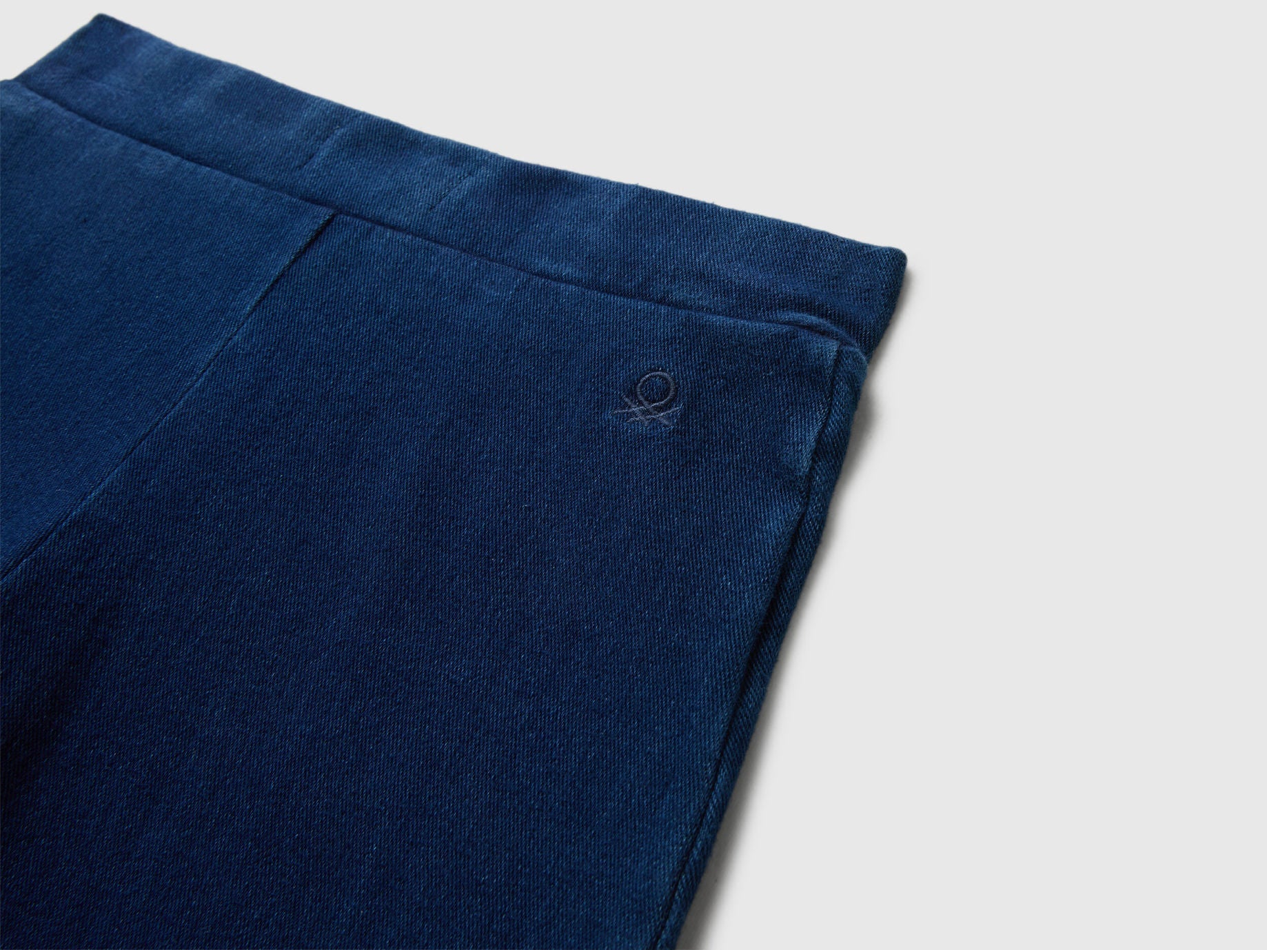 Benetton_Dark Blue_Wide Fit Super Stretch Jeans_4I42CE04F_901_03