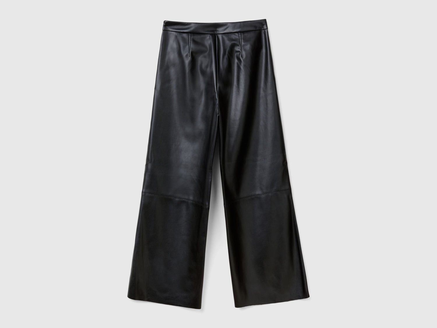 Trousers in Imitation Leather Fabric_4IVRDF084_100_05