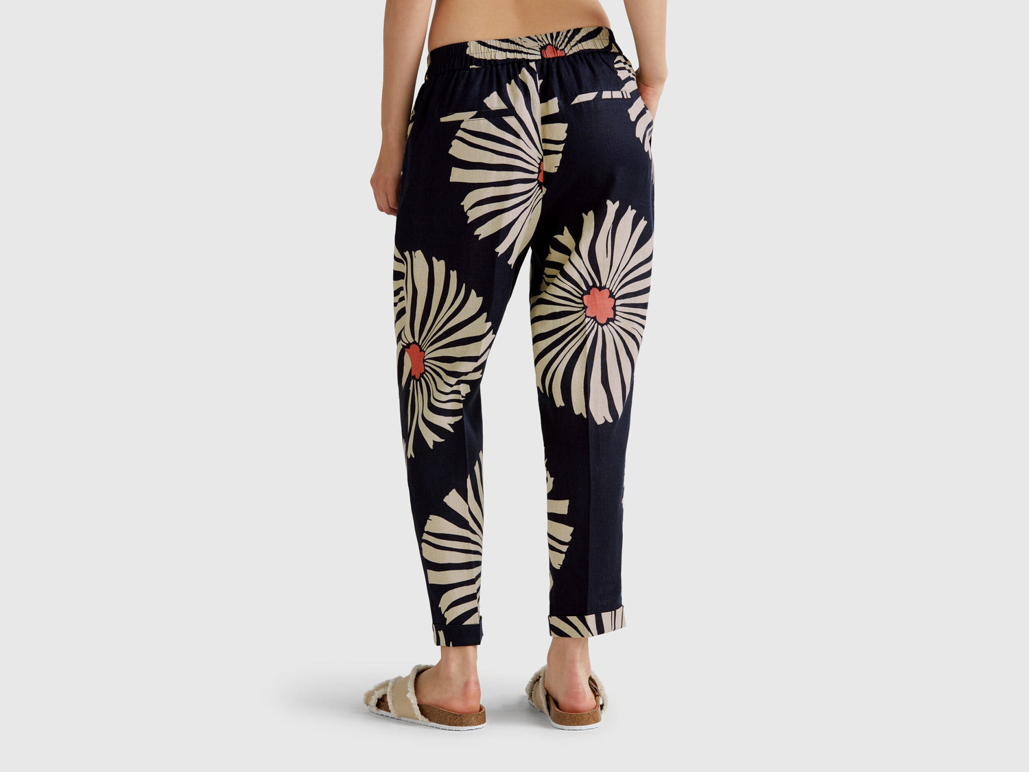 Benetton_Printed Linen Trousers_4KPRDF079_70A_03
