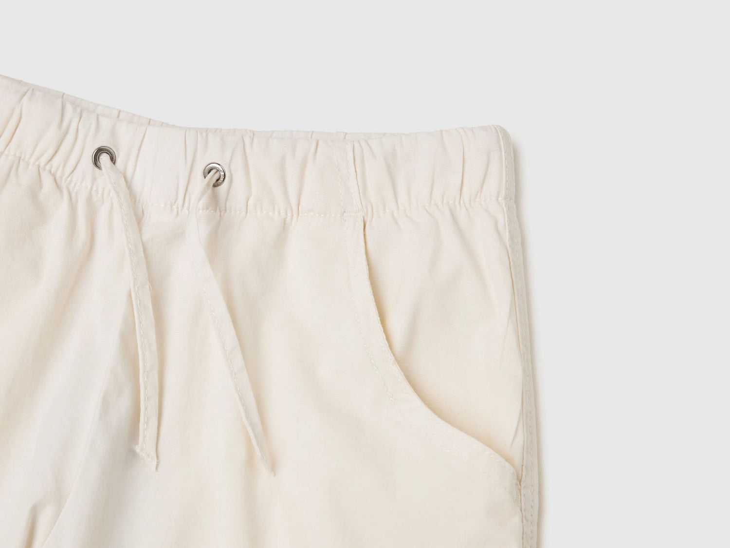 Benetton Creamy White Girls Jogger Fit Cargo Pants SKU: 4L2VCF05H_00E Image 03
