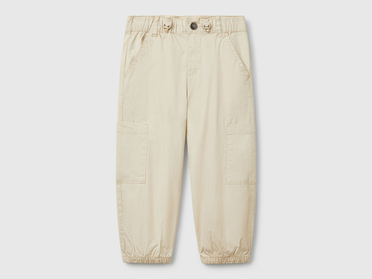 Benetton_Parachute Trousers in Stretch Cotton_4L2VGF01R_152_01